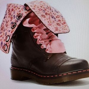 Dr Marten Triumph 1914 leather boots